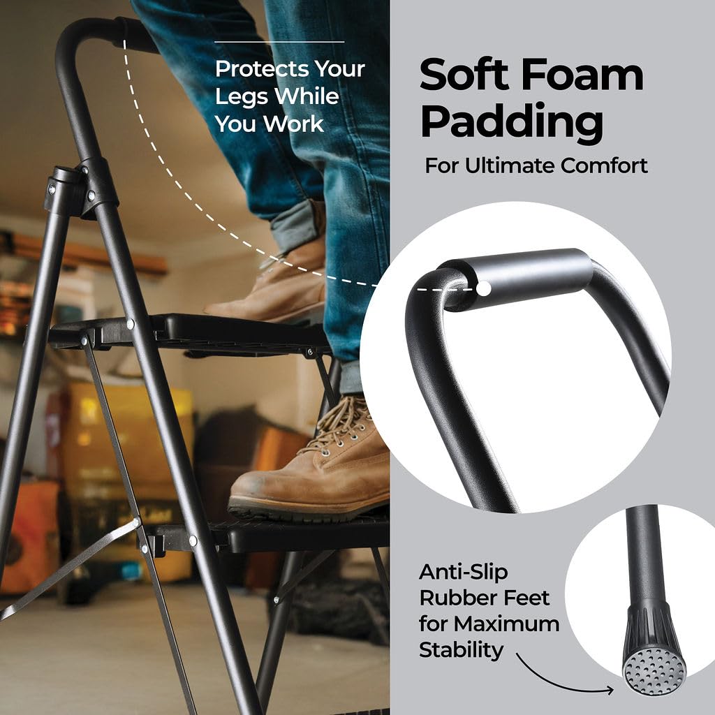 Folding Step Ladder with Anti-Slip Pedal H37165