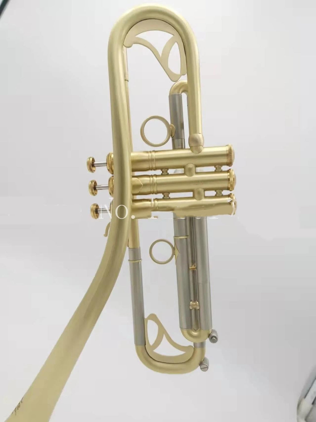 Bb Trumpet with Case and Mouthpiece F3686