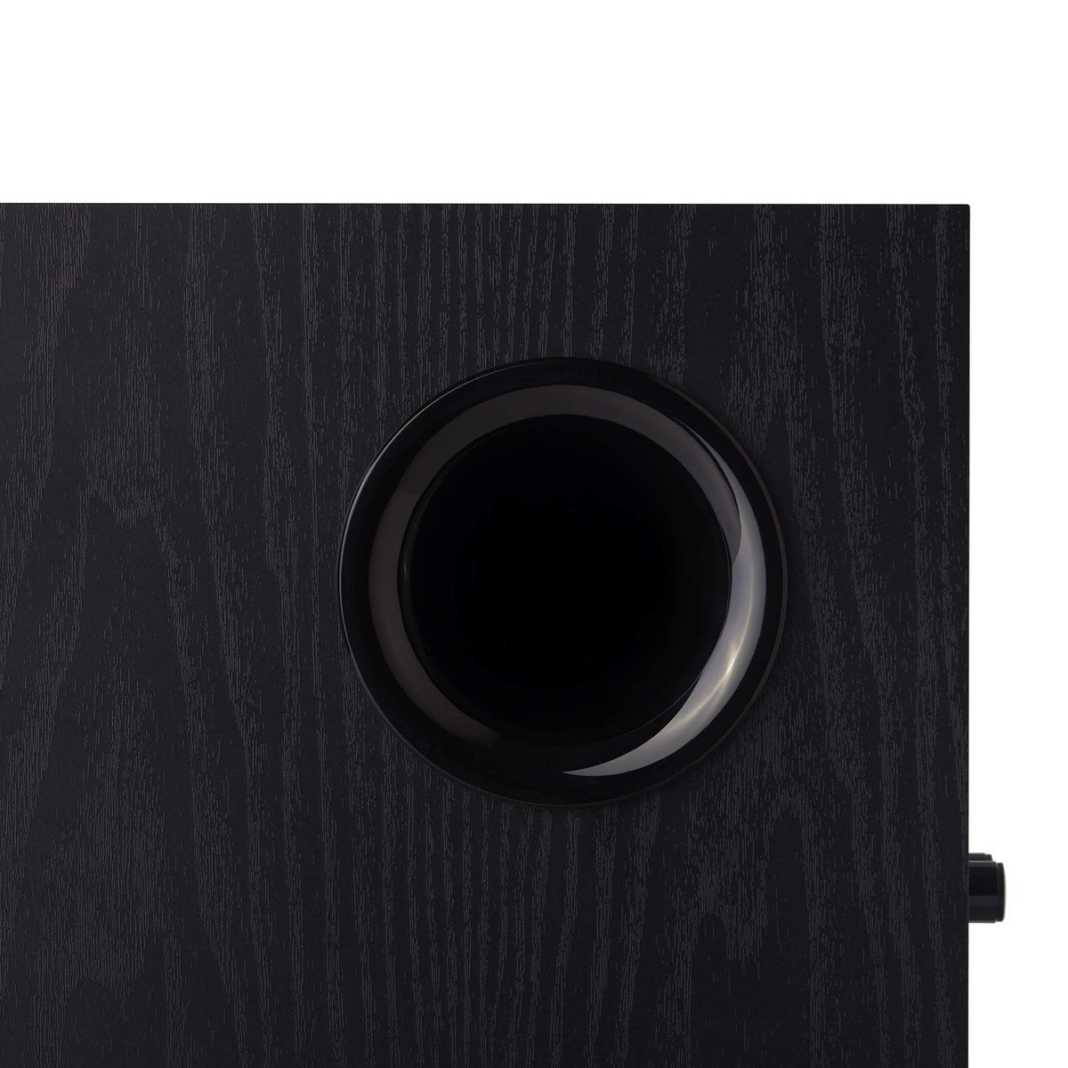 Powered Subwoofer with 8 inch Driver Q4322