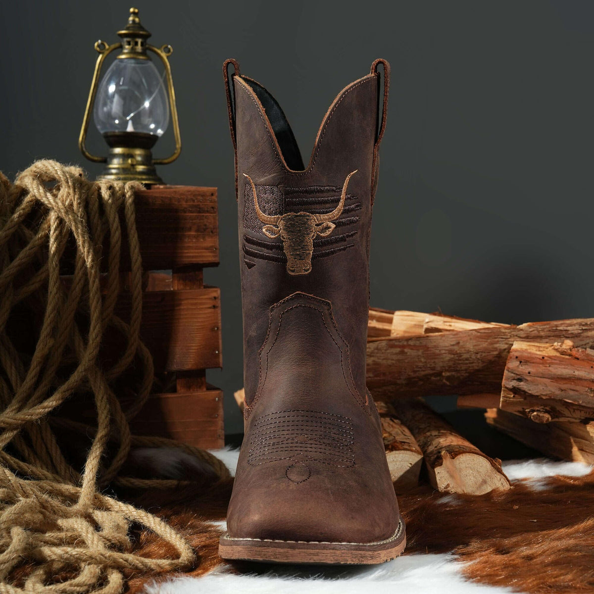 Cowboy Boots Wide Square Toe Slip Resist H61637
