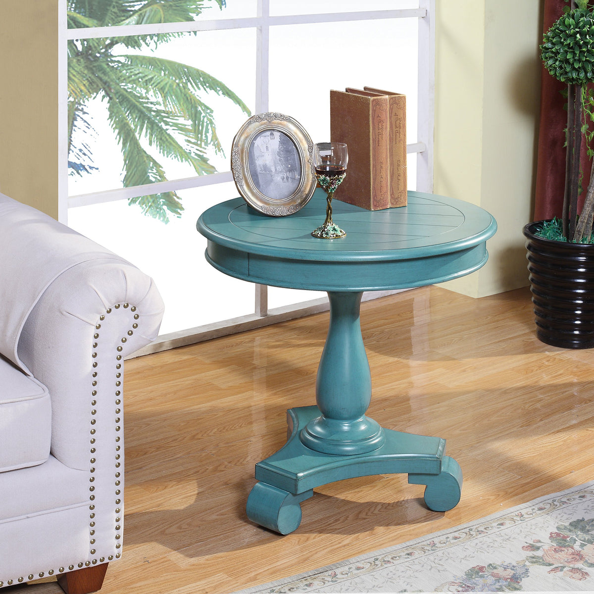 Round Wood Pedestal Side Table P190